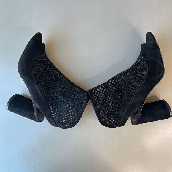 Vince Camuto Gerby Heeled Open Toe Bootie Womens Size 7 Perforated Black Suede - Picture 7 of 13